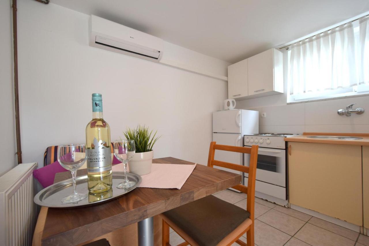 Apartments Julia Чижичи Экстерьер фото
