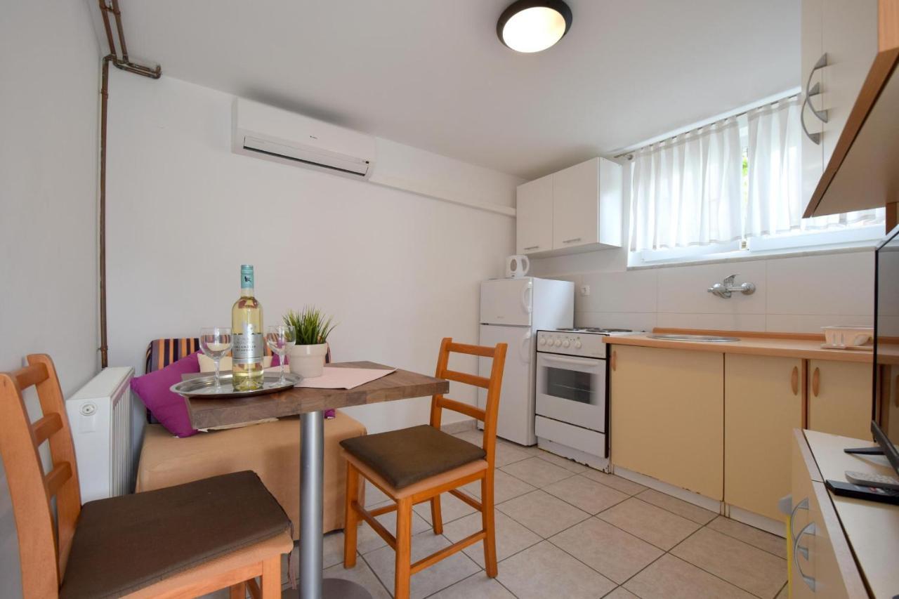 Apartments Julia Чижичи Экстерьер фото